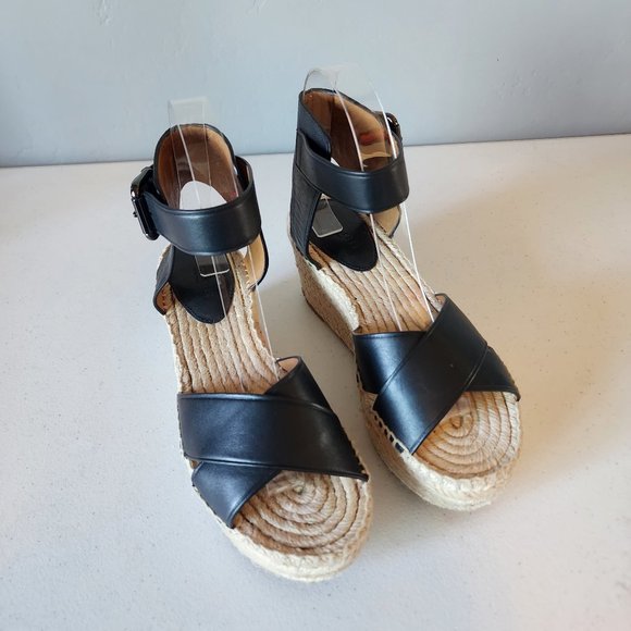 Coach Wedge "EUC" - Picture 2 of 16